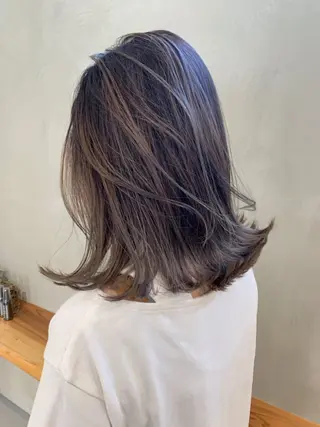 ミディアム カラー yuki / 岡崎ハイトーンカラーのヘアスタイル
