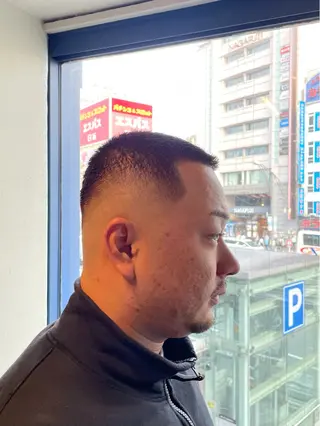 ショート million bucks神田店所属・椿 智行のヘアスタイル