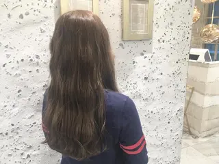 カラー youres hair 新宿三丁目所属・髪質改善カラー、美髪 トリートメント専門のヘアスタイル