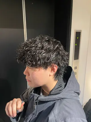 ショート 川副/シャドウ/ 波巻き/メンズパーマのヘアスタイル