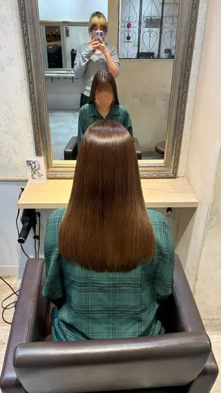 ロング Lutia 新宿 ／ 小関 珠海‪のヘアスタイル