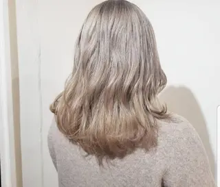 ロング 🇰🇷透明感×ハイ トーン🌟tomoのヘアスタイル