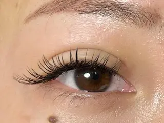 マツエク・マツパ yuuka REBEST心斎橋のマツエク・マツパデザイン