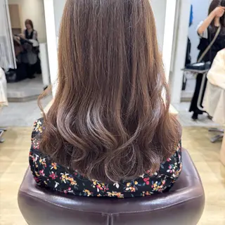 セミロング カラー 湯浅 了一のヘアスタイル