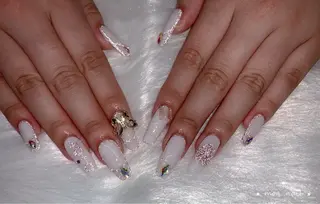 ネイル MOA NAIL所属・MoaNail🫶 Yoshiのネイルデザイン