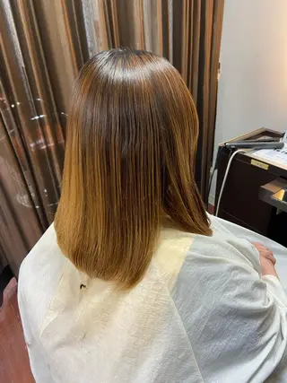 セミロング パーマ 瀧下 唯のヘアスタイル