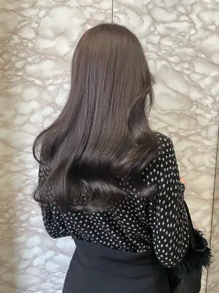 セミロング カラー YEAU　PLUS所属・極上の艶髪 RINAのヘアスタイル