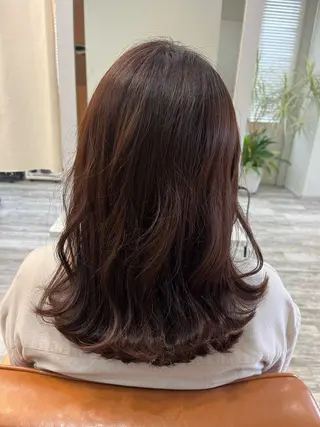 セミロング 艶髪／艶カラー 🕊️MAKIKOのヘアスタイル