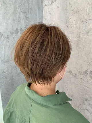 ショート カラー 巖本 真希のヘアスタイル