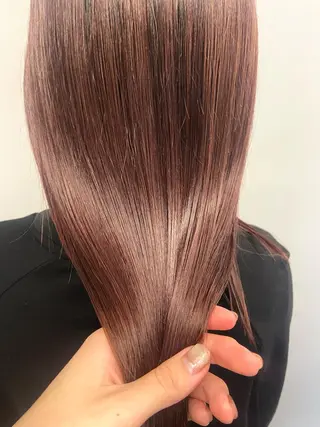 ロング カラー natsumi / N°ariaのヘアスタイル