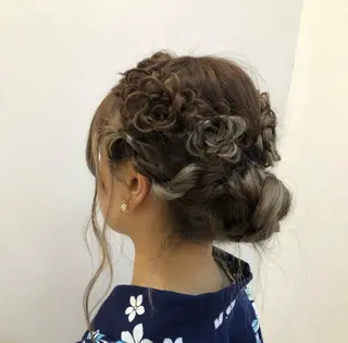 セミロング ヘアアレンジ 小柳 歩美のヘアスタイル