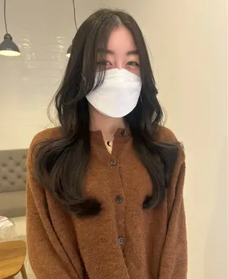 ロング レイヤーカット/長岡 グレージュ/マユ🎀のヘアスタイル