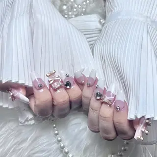 ネイル RAFFINE haru🦋🩵のネイルデザイン