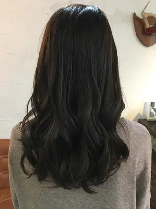 セミロング 松田 由紀子のヘアスタイル