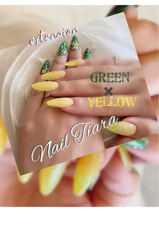 ネイル ネイル ティアラのネイルデザイン