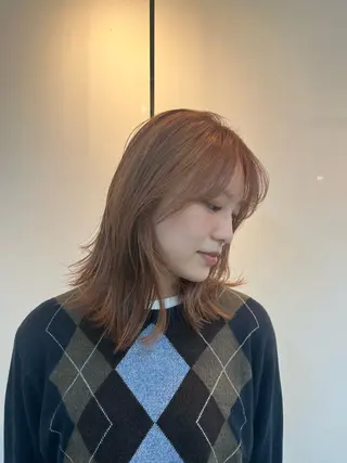 ミディアム イシイ モエカのヘアスタイル