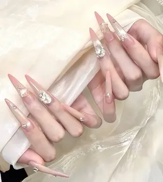 ネイル 小島 阿佑美のネイルデザイン