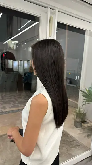 カラー shizuku / 🕊️透明感艶カラーのヘアスタイル