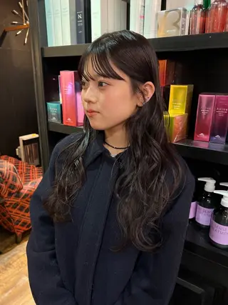 ロング 魚谷 綾渚のヘアスタイル