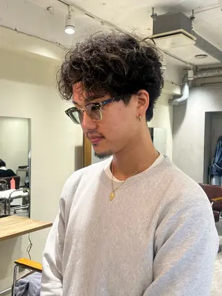 パーマ 🦮shiori アイドルオタク🦮のヘアスタイル