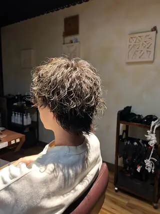 ショート パーマ レイヤー/透明感カラ ー/茅ヶ崎/momiのヘアスタイル