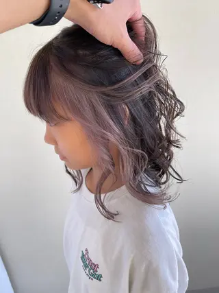 ミディアム ハイライトカラー✨ グレージュ✨鎌倉光洋のヘアスタイル