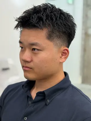 メンズ メンズパーマ特化 福岡正真のヘアスタイル