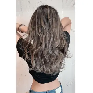 カラー Beyond（kitaro）所属・石井辰功也 フリーランス美容師のヘアスタイル