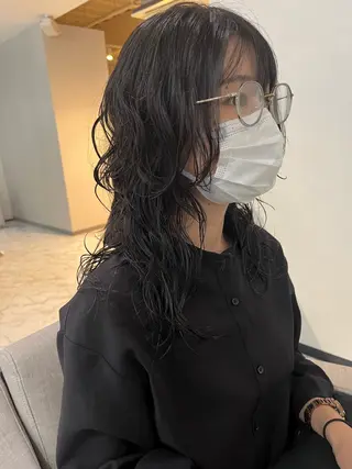 セミロング パーマ ウルフ/レイヤー/ 縮毛矯正/照井友梨のヘアスタイル