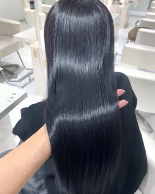 ロング カラー motel所属・雰囲気引き出す ✨大人レディのヘアスタイル