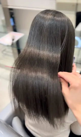 ロング カラー Ash 銀座店所属・銀座/カラー 🎀momo🎀のヘアスタイル