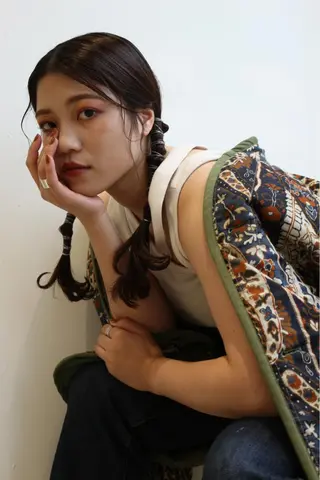 セミロング 角岡 真帆のヘアスタイル