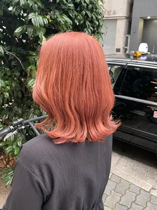 ミディアム カラー akane .のヘアスタイル