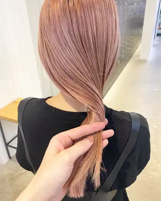 セミロング ラベンダーカラー＆ ミルクティー太田のヘアスタイル