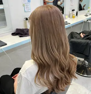 ロング カラー ブリーチカラー 🩵MIZUKIのヘアスタイル