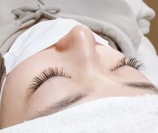 ロング カラー パーマ ヘアアレンジ メンズ キッズ ネイル マツエク・マツパ brille ~eyelash~のマツエク・マツパデザイン