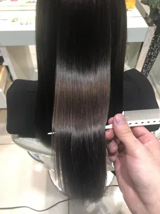 ロング ブリーチカラー特化 碇　英朗のヘアスタイル