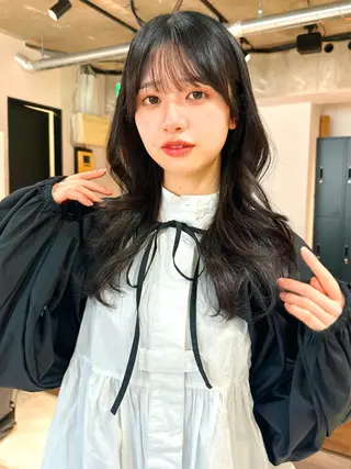 ロング カラー パーマ 🫧小顔×似合わせ× 透明感カラー🫧のヘアスタイル