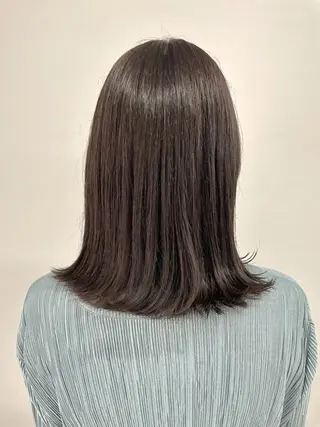 ミディアム カラー 色白に見える暗髪 梅田・増田のヘアスタイル