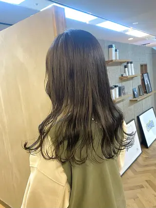 セミロング カラー パーマ ヘアアレンジ ハル🌸柔色/ ブリーチなし/艶髪のヘアスタイル