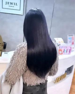 ロング カラー JEWIL SHIBUYAのヘアスタイル