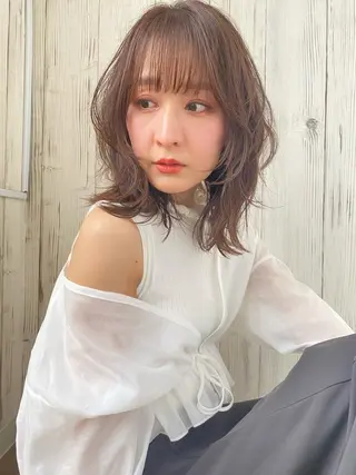 ミディアム カラー reverie【レヴリー】所属・夜23時まで予約🉑 reverieあきらのヘアスタイル