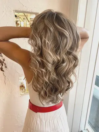 ロング カラー パーマ 美容室 ソンリエのヘアスタイル