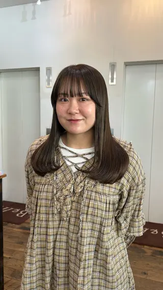ロング カラー Belle 新宿店所属・momoka💛 ショートカットのヘアスタイル