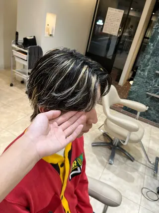 ショート カラー メンズ 髪の修復専門サロン　hair place VIVE所属・KOTA / ハイトーン/髪質改善のヘアスタイル