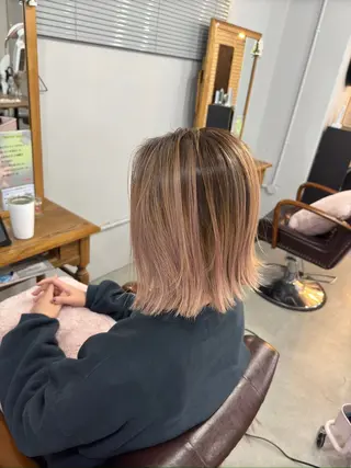 ミディアム to youハイライトのヘアスタイル