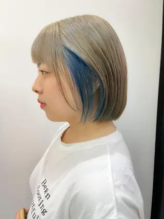 ショート カラー ハイトーン/レイヤー ハッシュカット/牧原のヘアスタイル