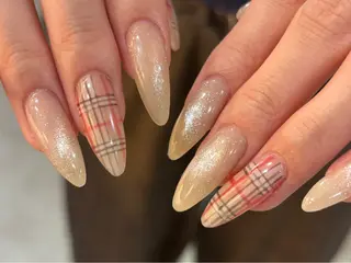 ネイル 栗田 ゆう子のネイルデザイン