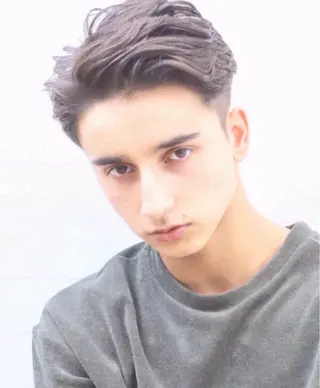 ミディアム パーマ DX SHARE SALON SHIBUYA所属・AKI アキのヘアスタイル