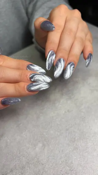 ネイル 関山 志乃のネイルデザイン